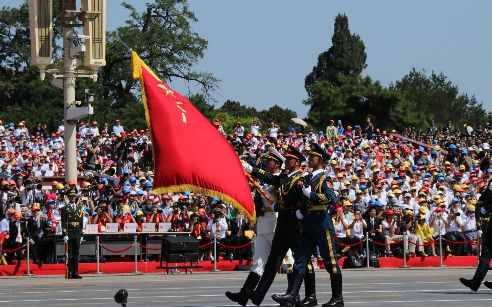 篮球赛季季后赛竞争白热化，篮球季后赛和常规赛的区别