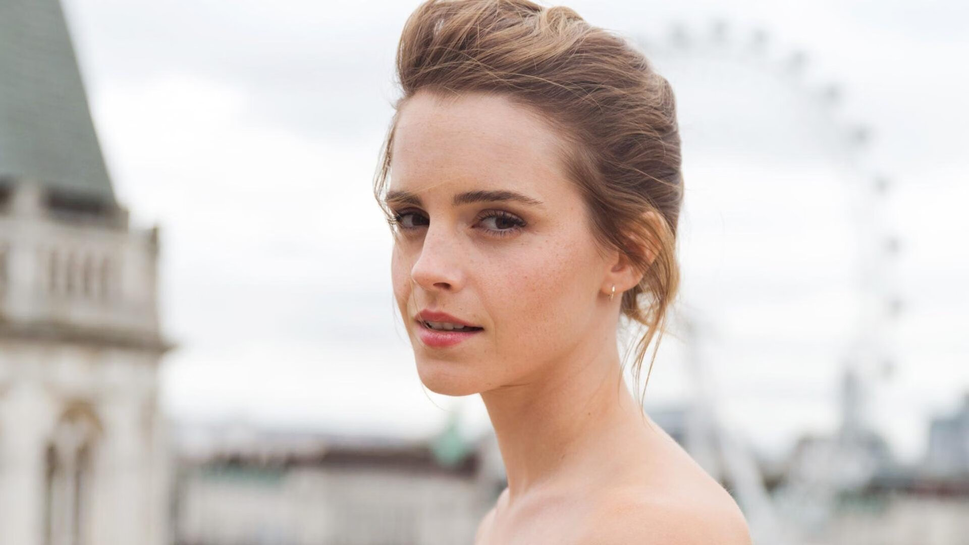 新闻中心通报运动员海外治疗及恢复计划，国外运动员退役后的待遇