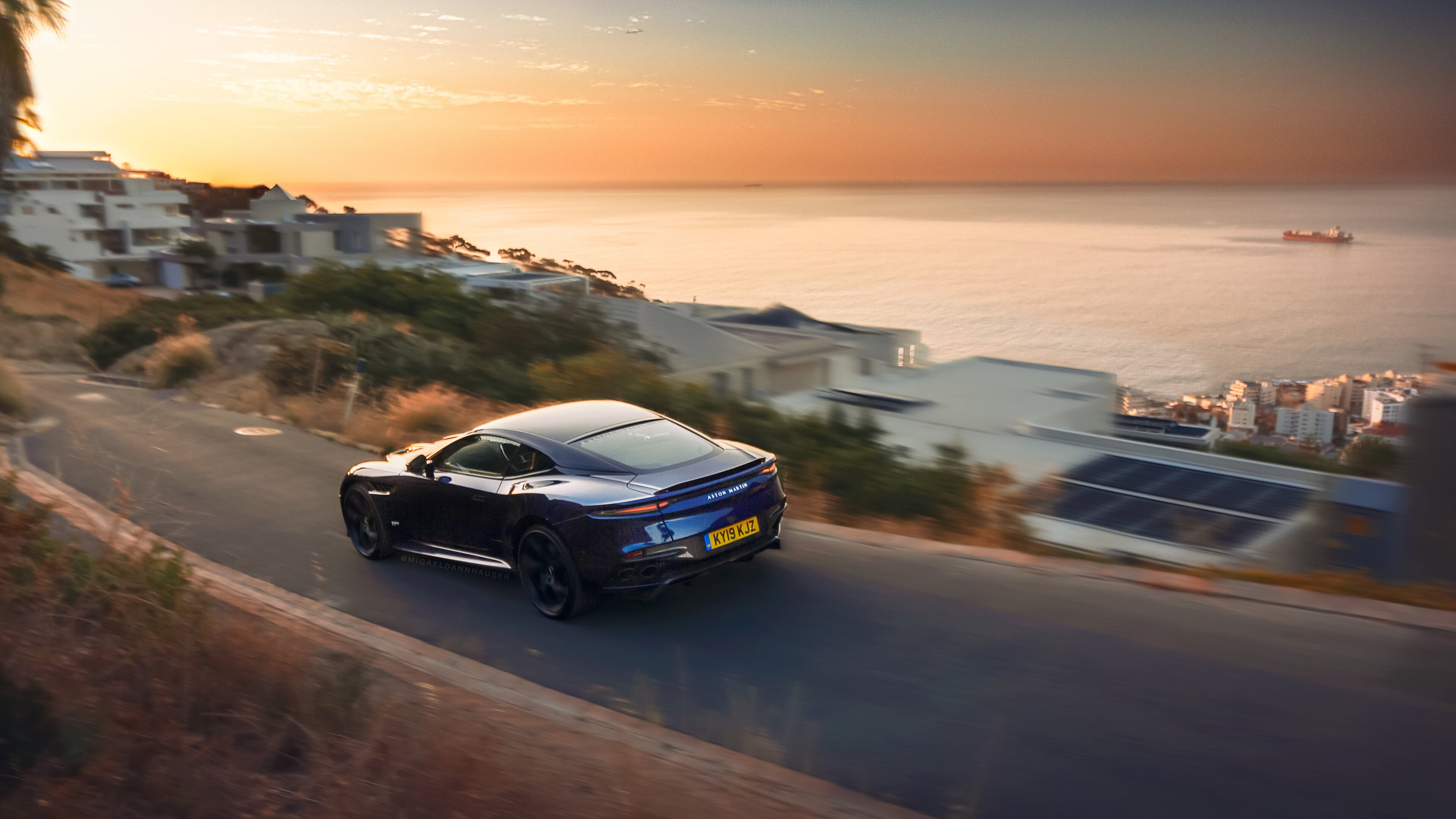 开云全站-李娜直播带货推广青少年体育装备，李娜形体直播